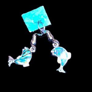 Gorgeous NWT EARRINGS HYPOALLERGENIC sterling chameleon dolphins with many color